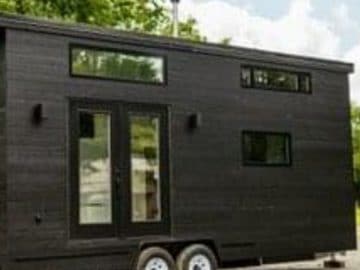 Featured Image of Modern 24' Tiny House on Wheels Has Stunning Interiors