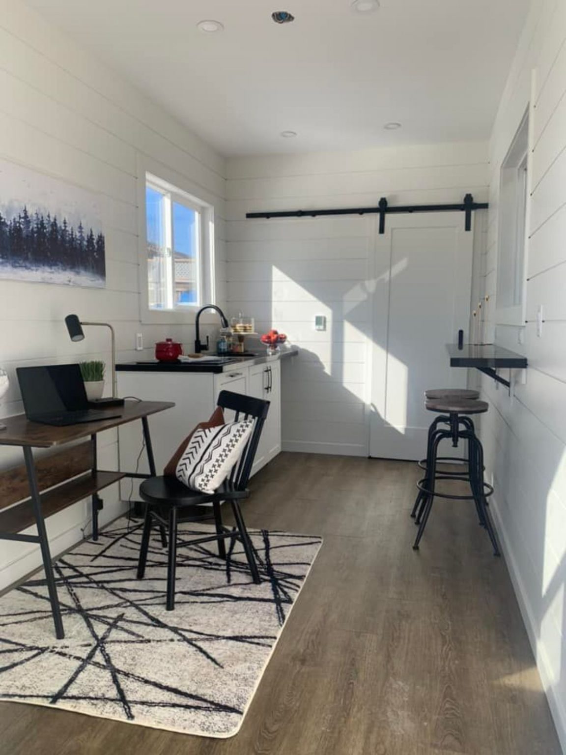 Remodeled Shipping Container Cabin Can Be Your Gorgeous Workspace
