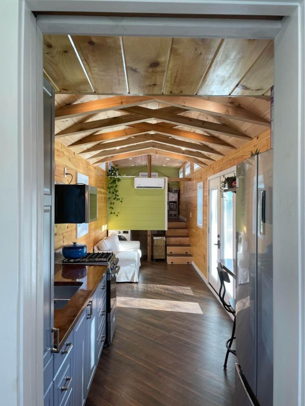 Well organised and stunning Interior of 40' Tiny House from inside