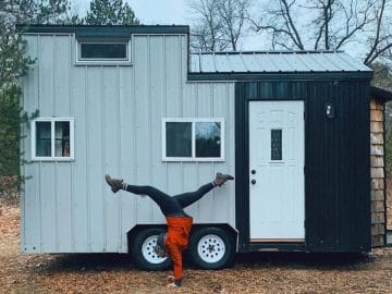 Featured Image of 180 sf Adorable Tiny House on Wheels Comes at a Steal Price