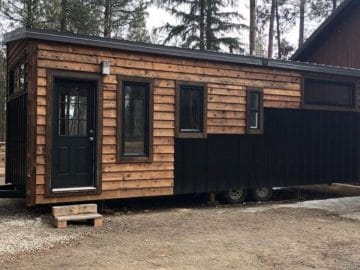 Featured Image of 30’ Tiny House on Wheels Has Hydraulic Lift Bed