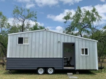 Featured Image of 24′ Cabin Cottage Tiny House For Less Than $50k