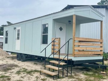 Featured Img of Brand New 35’ Tiny House is Super Affordable