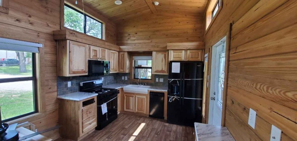 Full equipped and furnished kitchen area of 399 sf Park Model Tiny House