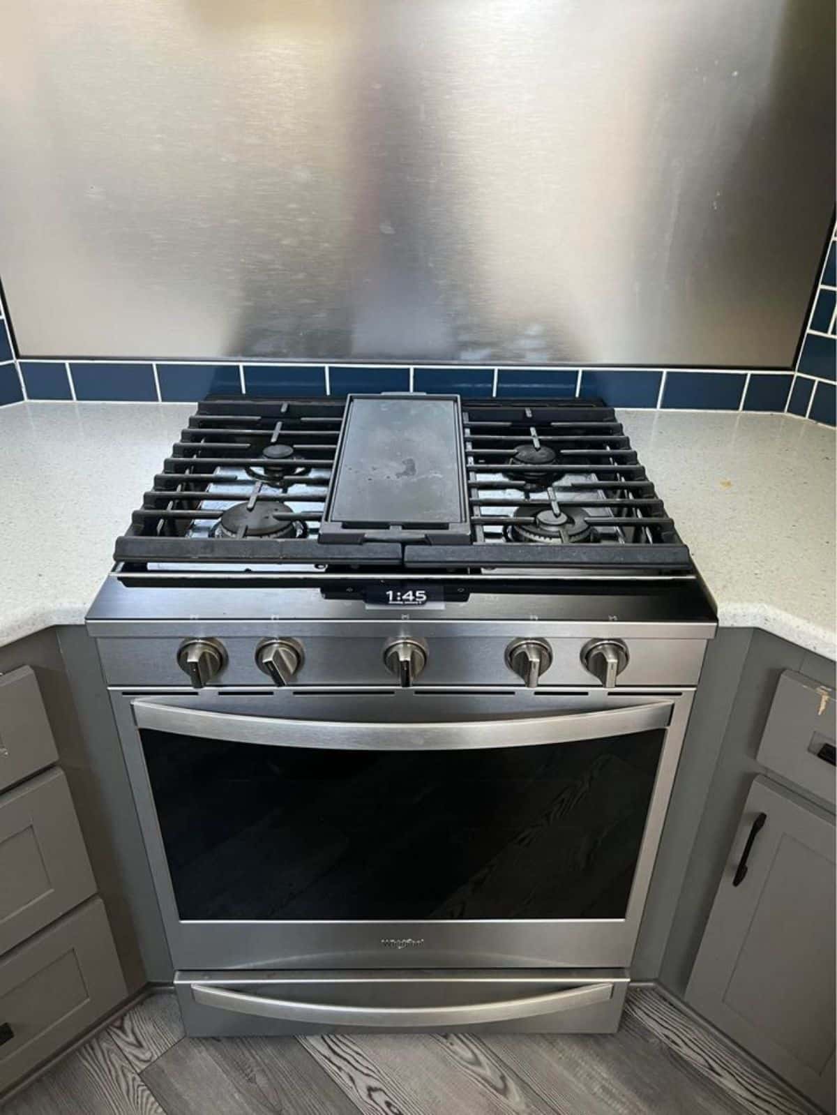 Wirlpool gas stove is also included into the deal