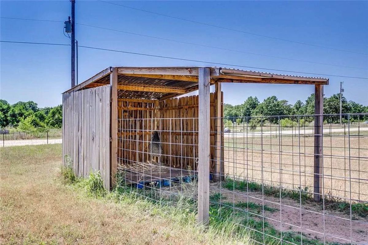 A small shed outside the house can ve utilized as a chicken coop, a livestock run in or garage or storage
