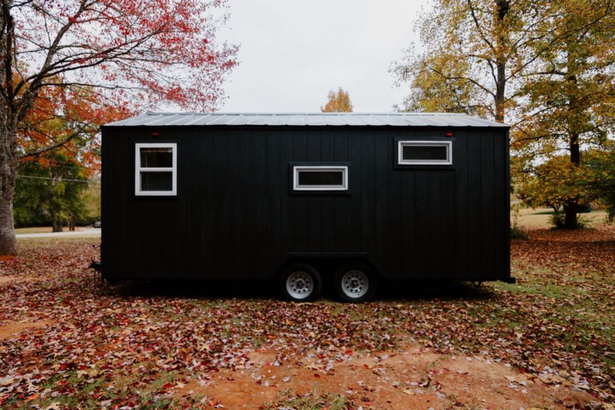 Stunning black exterior of 21' Minimalistic Tiny House makes it more elegant