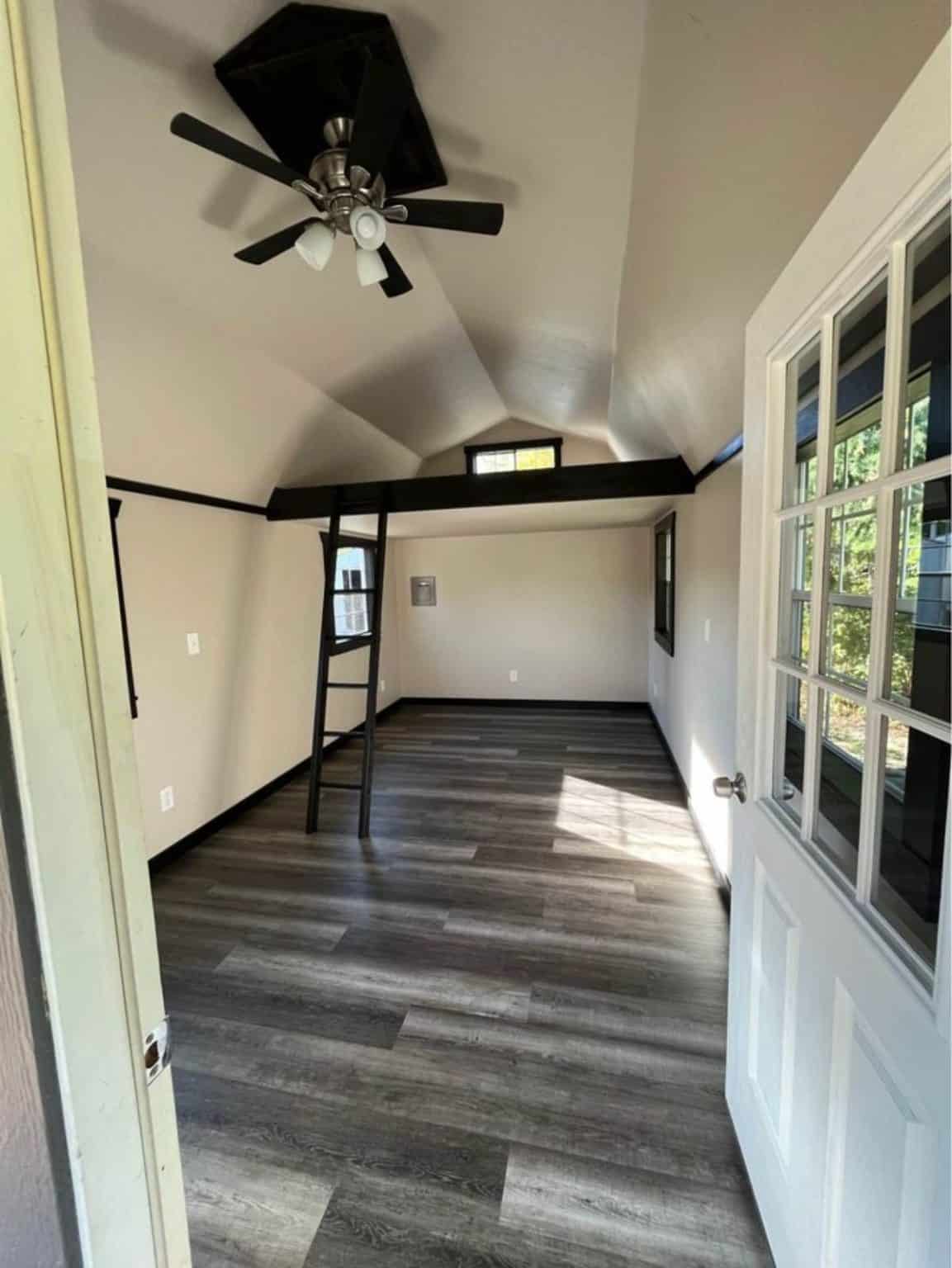 24' Cabin Tiny House Is a DIY Dream Come True! - Tiny Houses