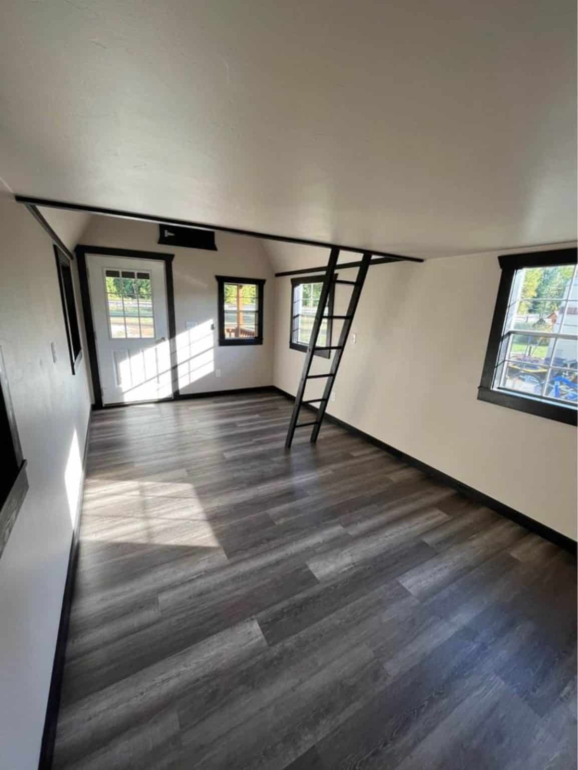 24' Cabin Tiny House Is a DIY Dream Come True! - Tiny Houses