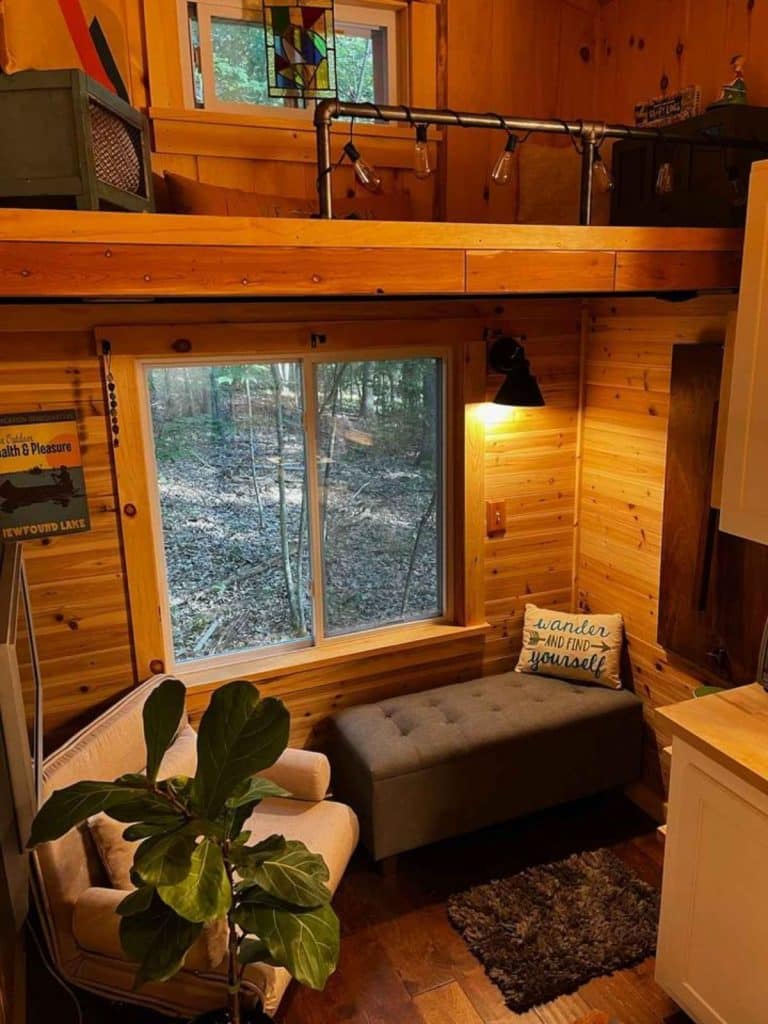 20' Two Bedroom Tiny House Is The Tiny Cabin Of Your Dreams