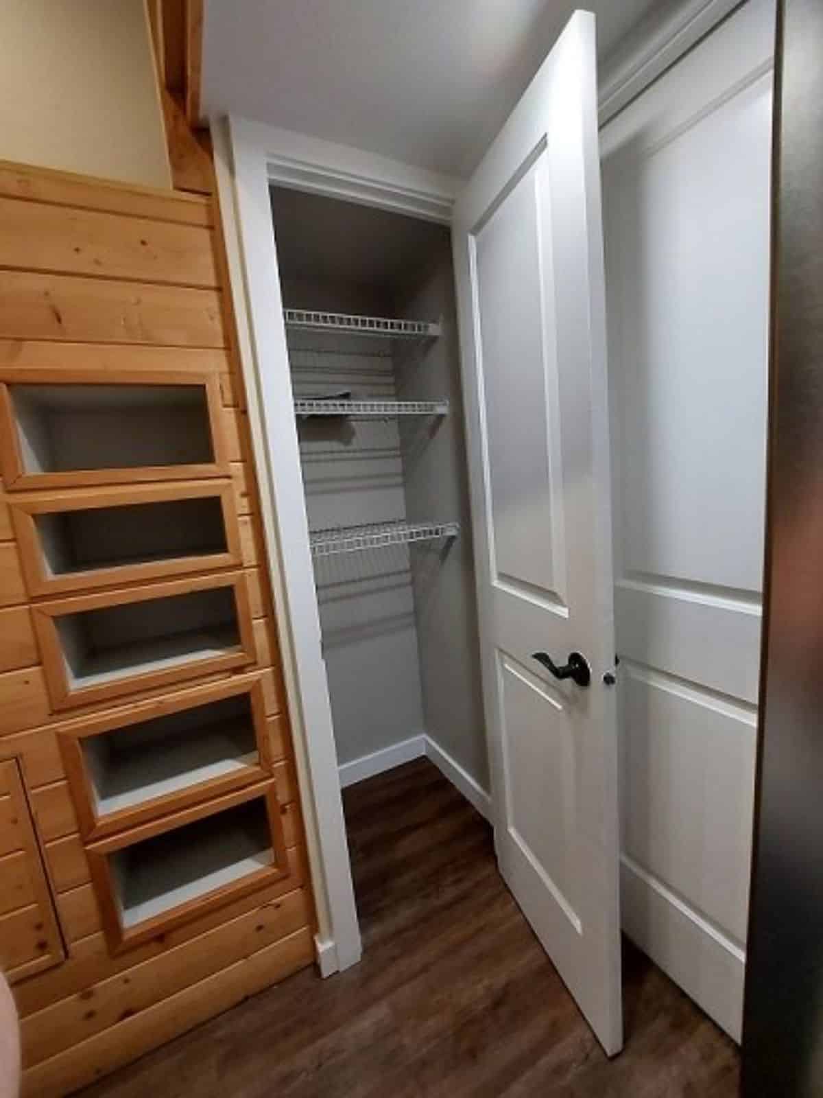 Storage cabinets to keep all the kitchen items
