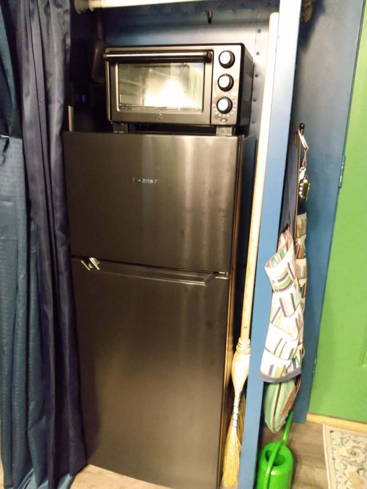 Refrigerator and oven is also included in the deal