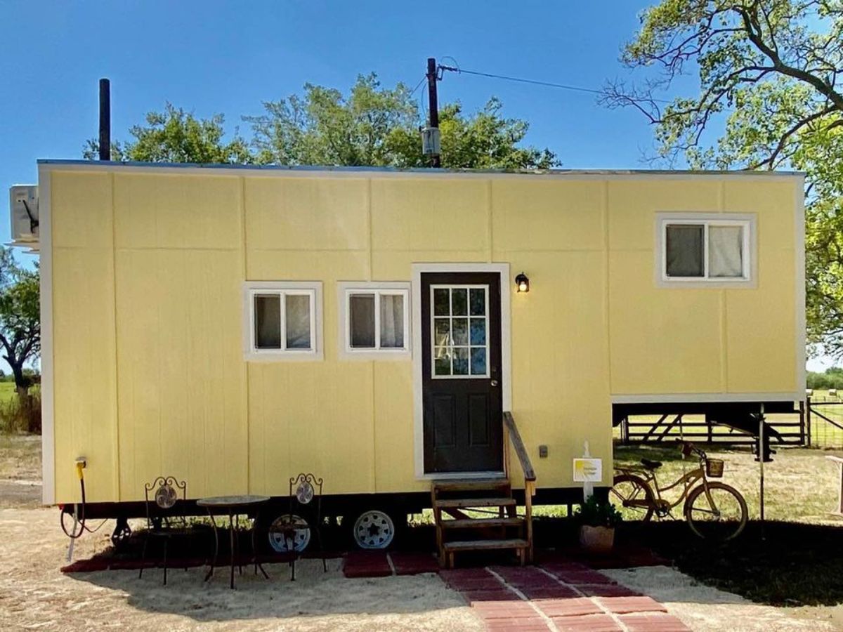 Stunning exterior of 1 bedroom tiny home on wheels