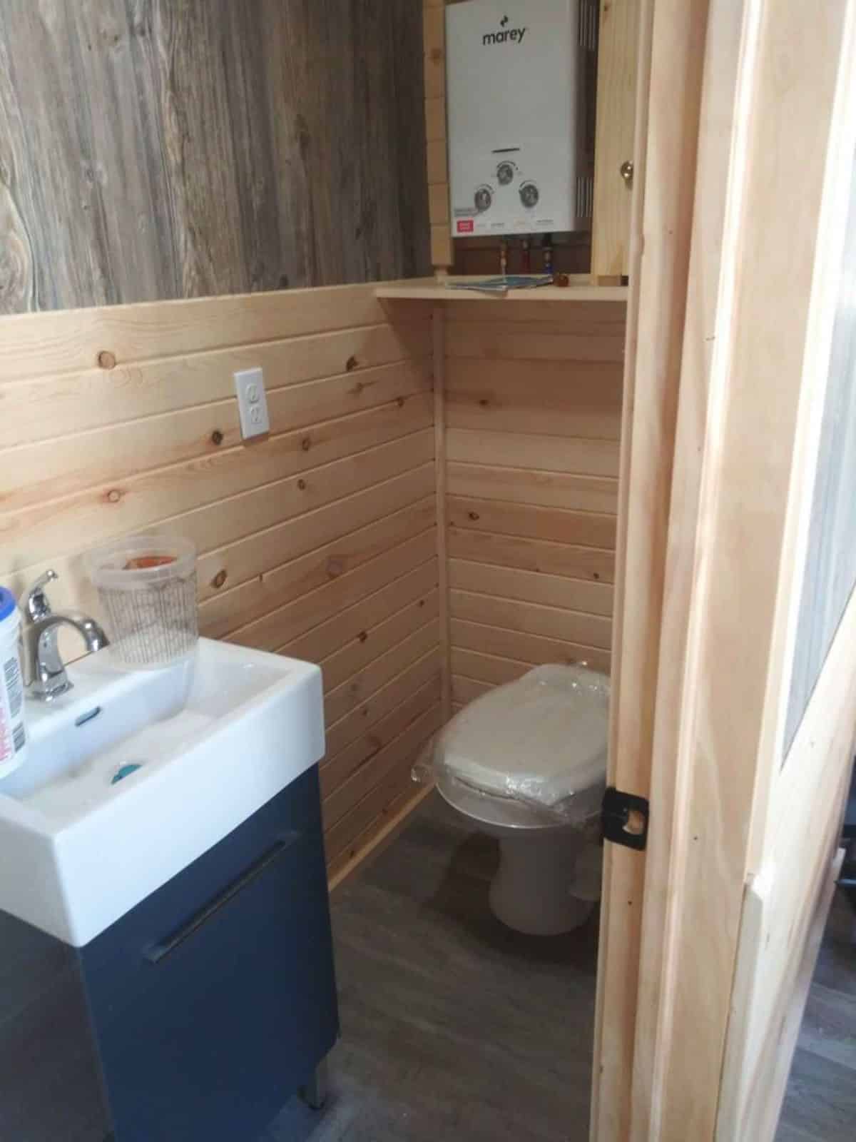 standard fittings in bathroom of tiny home