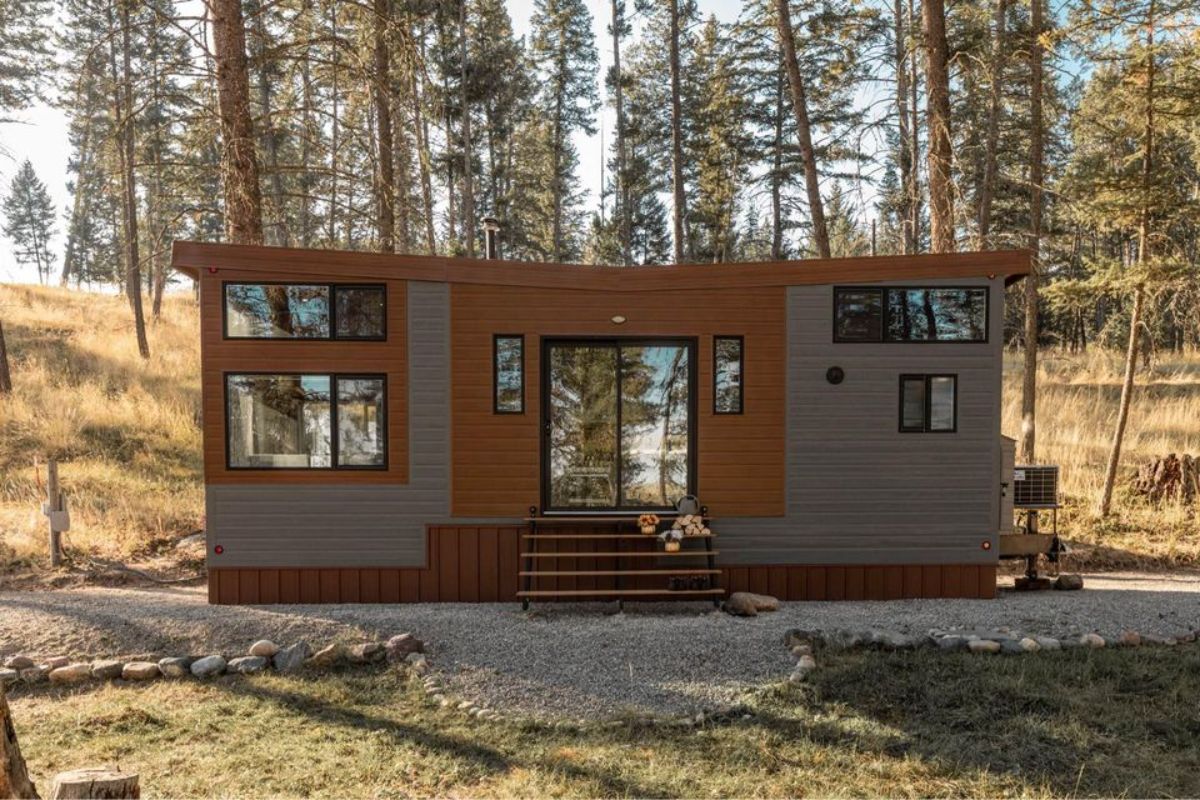 stunting exterior of 30' tiny house on wheels