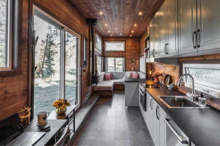 30' Tiny House On Wheels Is Charming, Rustic And Move In Ready - Tiny ...
