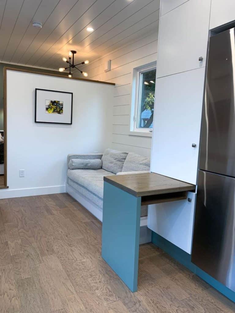 32' Tiny Home In Ontario Has Stunning Features & Upgrades - Tiny Houses