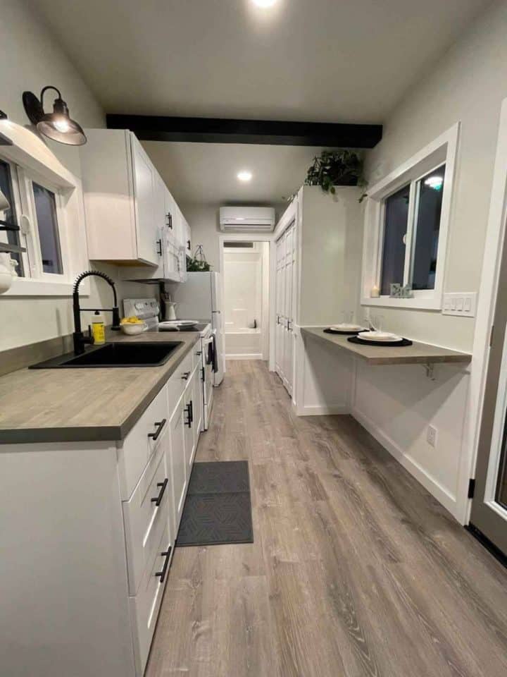 40' Tiny Container Home Boasts Sturdiness, Spacious Floor Plan, And ...