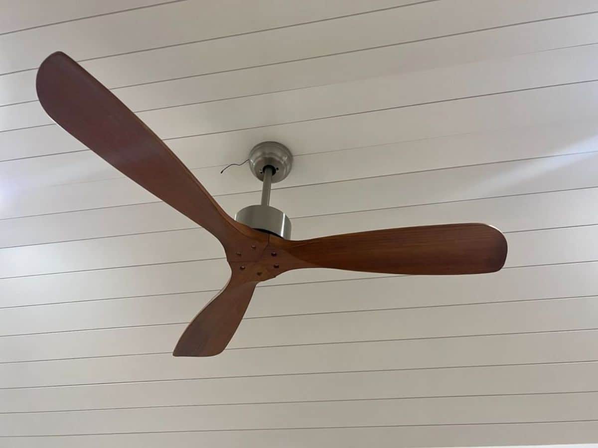 ceiling fan in living area is also included in the deal