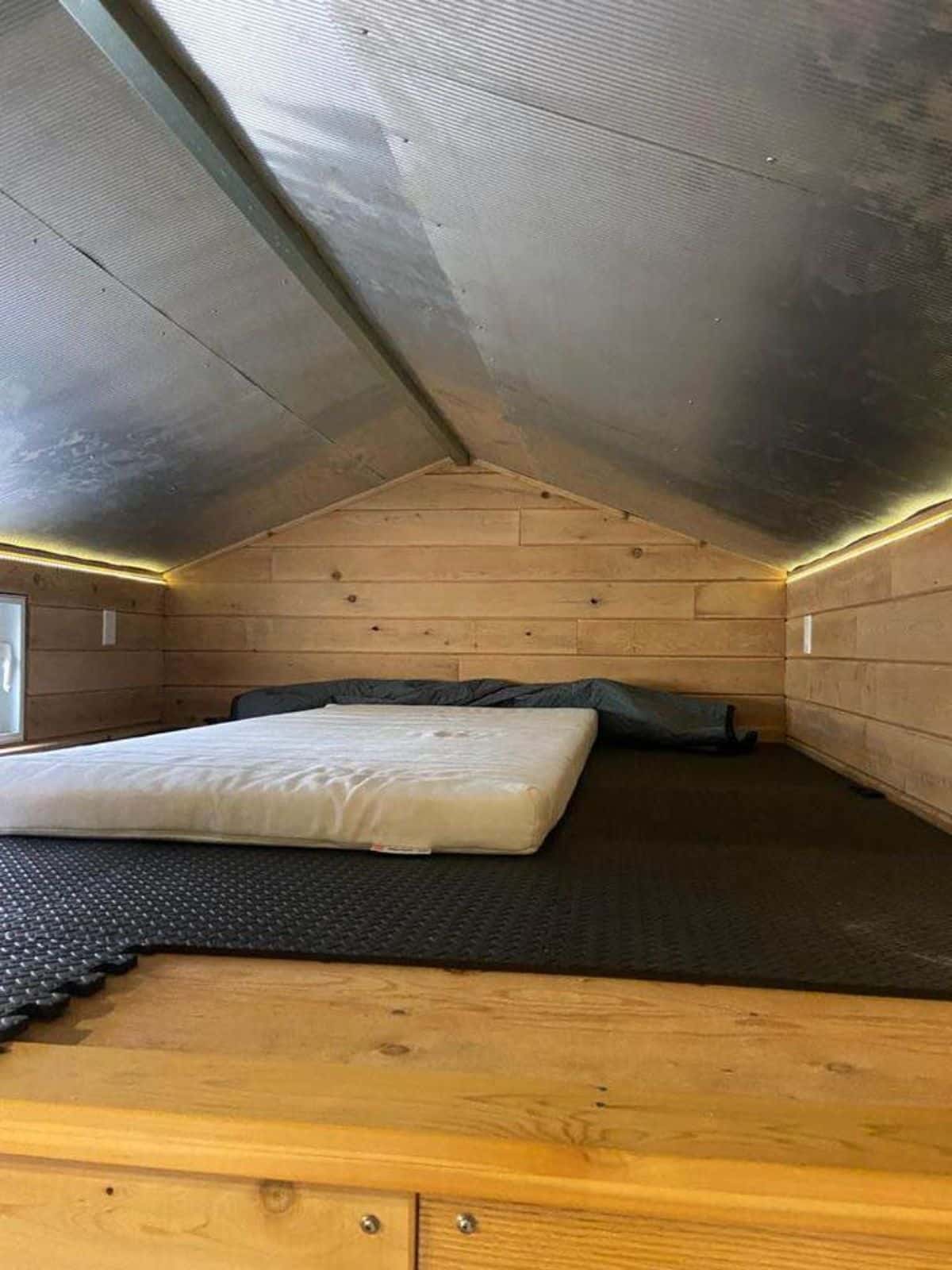 loft bedroom of sturdy tiny house