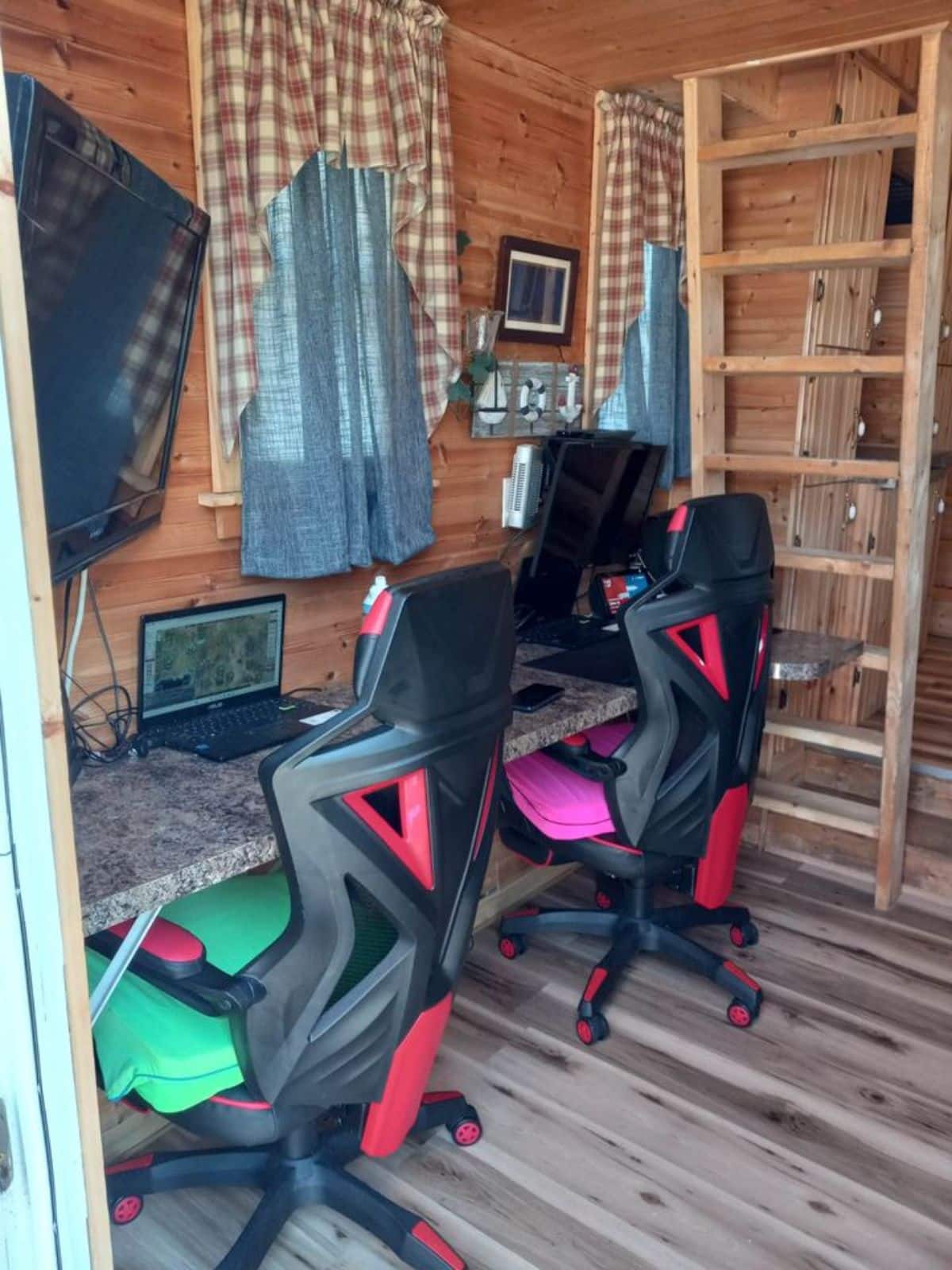 study cum work desk space in living area of tiny house in Florida