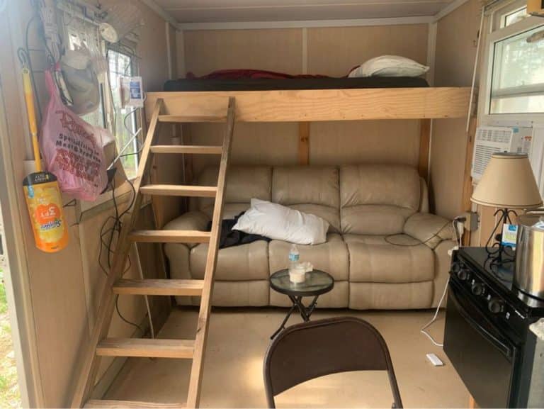 20' Single Room Tiny Home Is A Solid Creative Retreat For The Lone Wolf ...