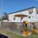 Featured Img of 2 Bedroom Tiny House in Florida Has a Budget Friendly Price Tag