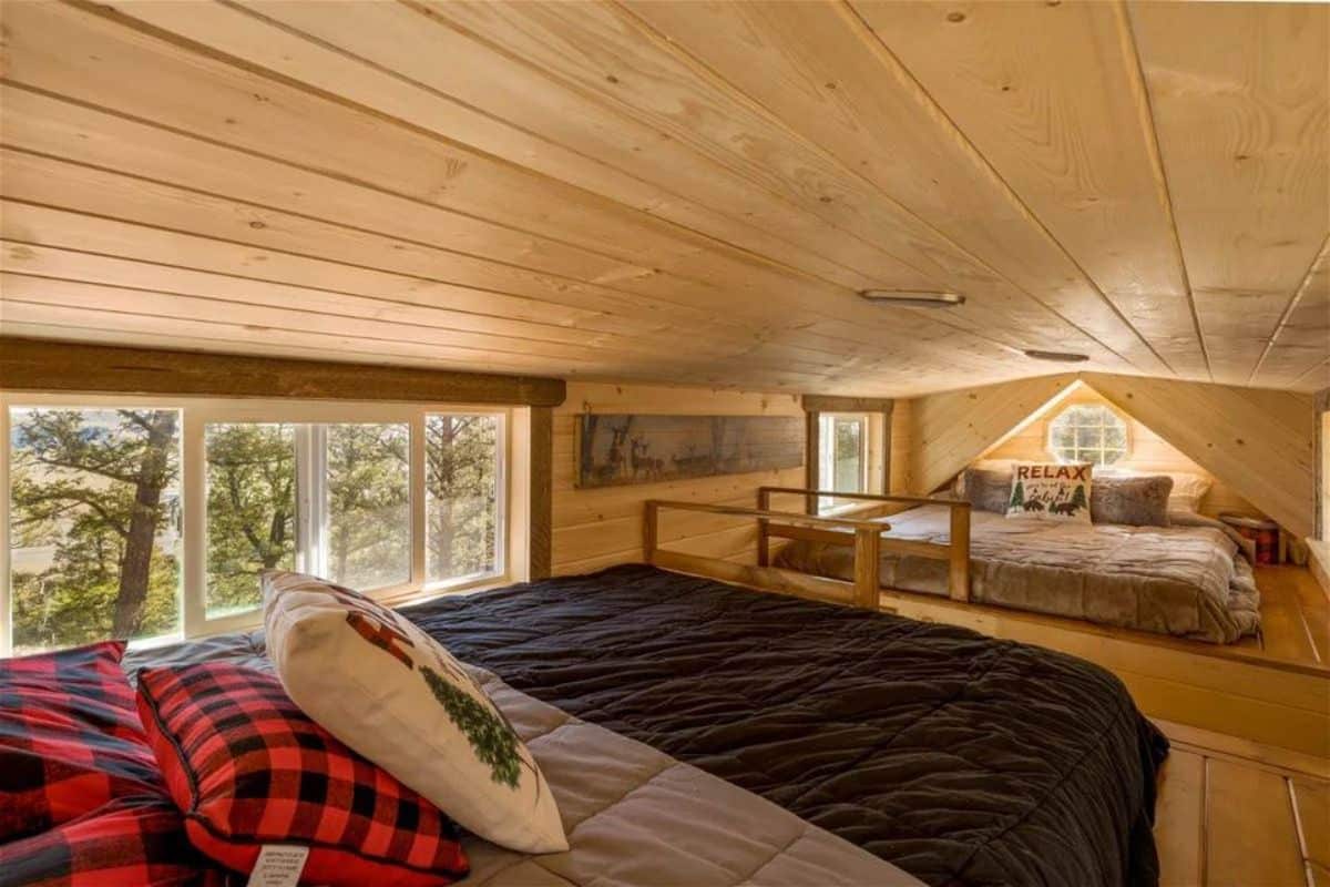 amazing 2 lofts in the 28' rustic tiny home