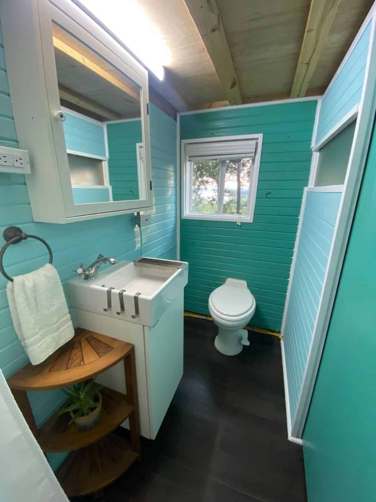 standard fittings in the bathroom of 20’ tiny home