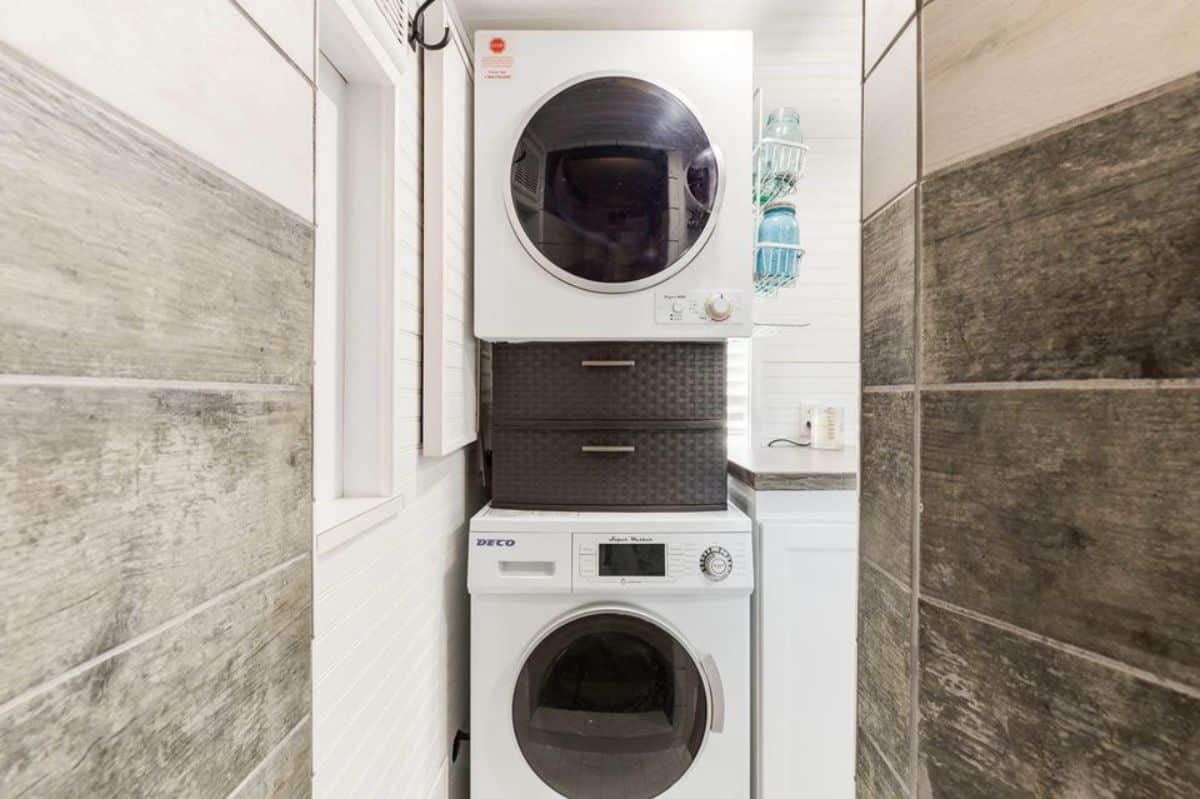 washer dryer combo included in the bathroom is included in the deal