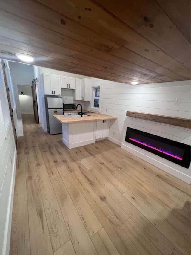 Brand New 36' Tiny House Packs In Elegant Details, Lots Of Space - Tiny ...