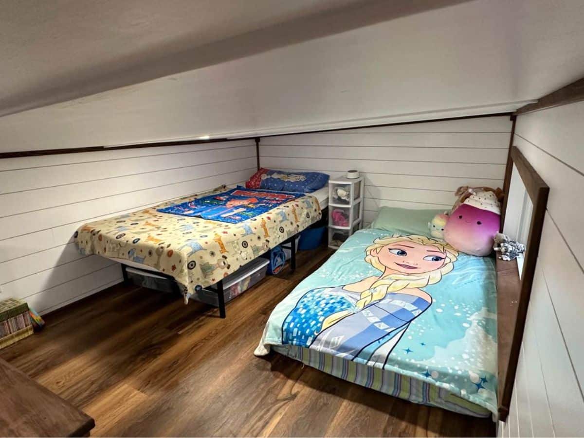 Loft 2 is again stunning with 2 single bed for kids