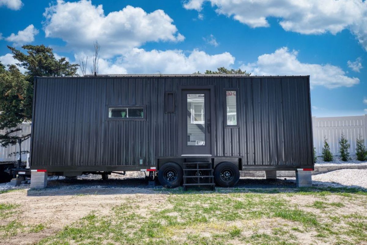 front view of gorgeous tiny house