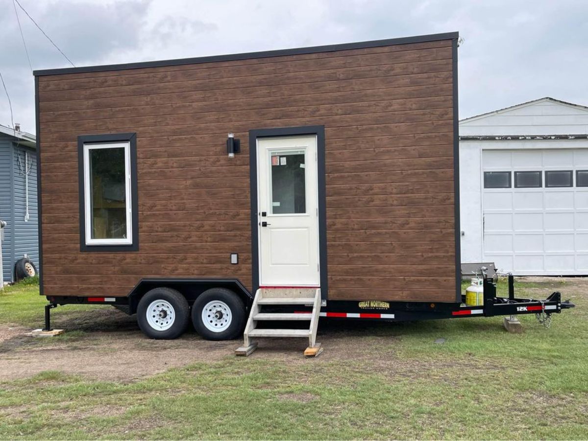 front view of semi furnished tiny home