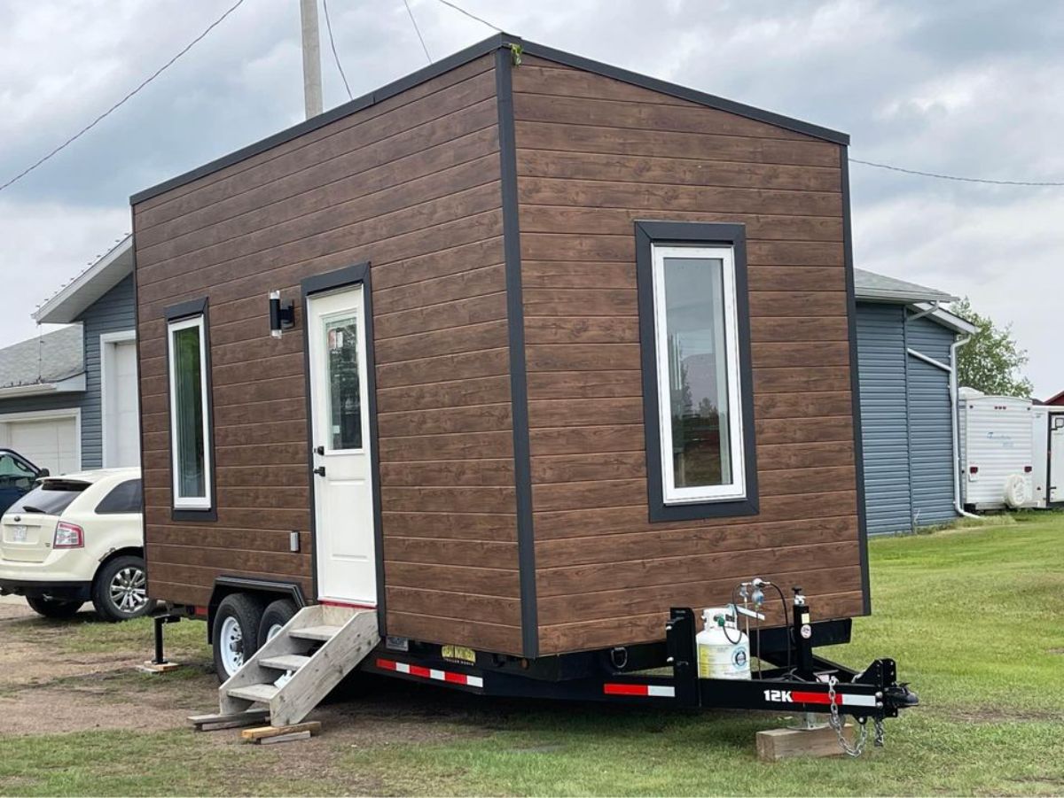 stunning exterior view of semi furnished tiny home