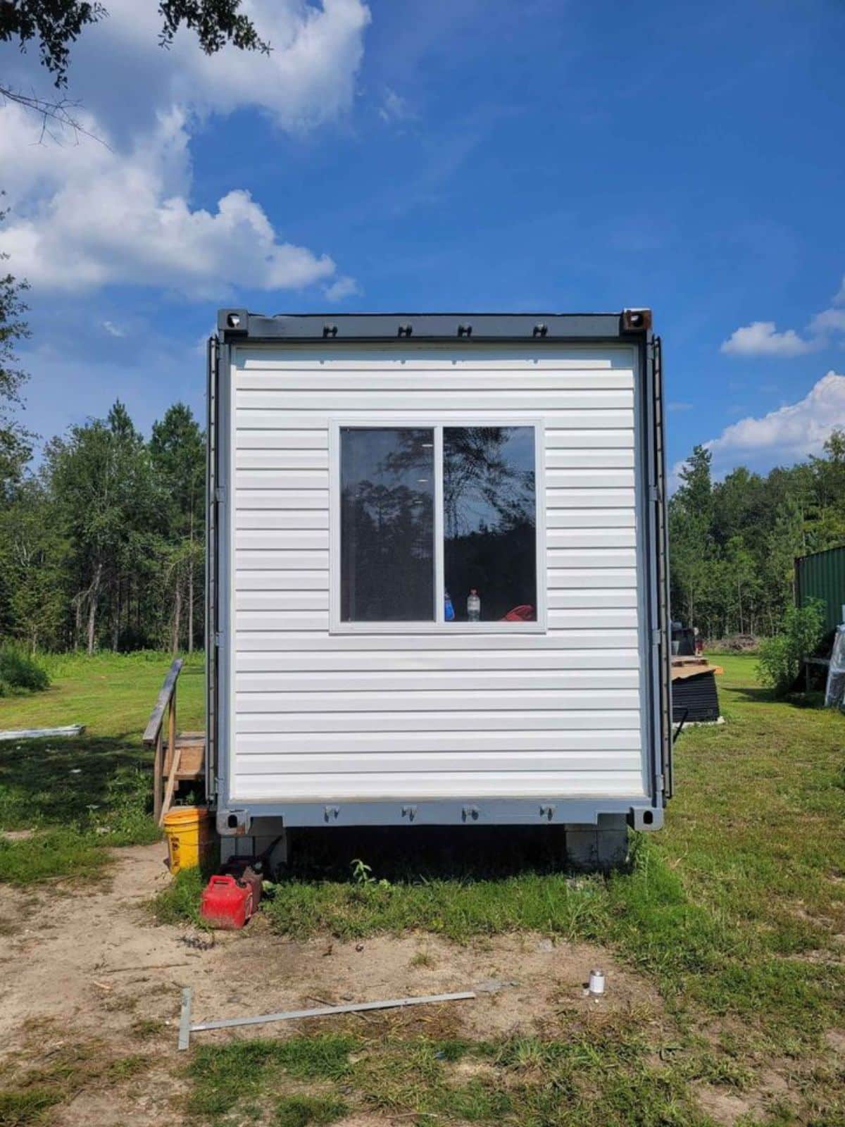 side view of affordable 40’ tiny house