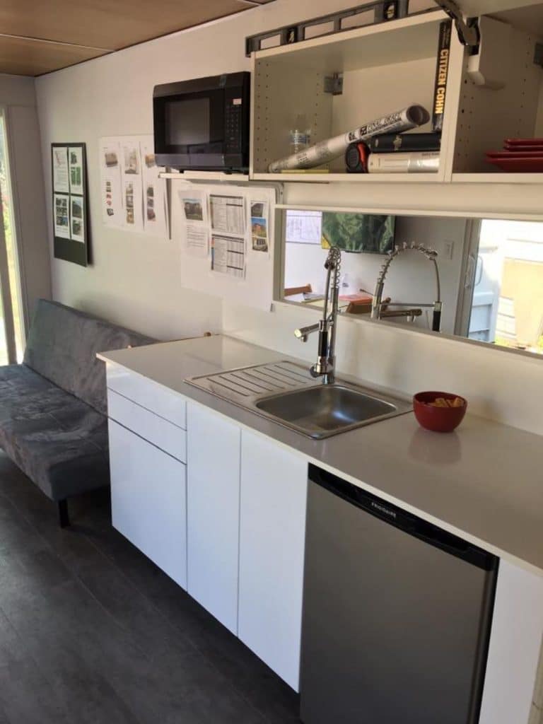 Container Home Setup 20' Heavy Duty Container Home Is A Ready-To-Live-In Setup At A Budget ...