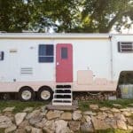 Featured Img of 27' Tiny Camper Home Is an Upgraded RV That's Getting All the Love on Social Media