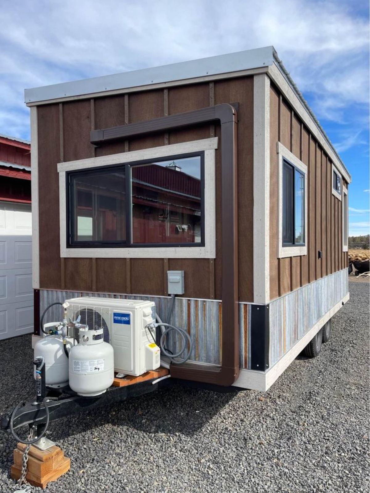 backside exterior of 17' furnished tiny house