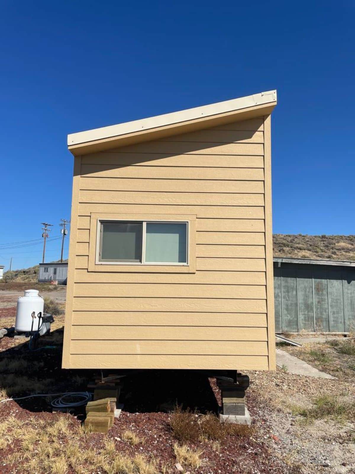 side view of custom tiny home from outside