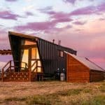 Featured Img of Cozy Offgrid Home Is the Perfect Stargazing Setup for a Couple